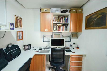 Apartamento à venda com 168m², 3 quartos e 4 vagasQuarto de Serviço