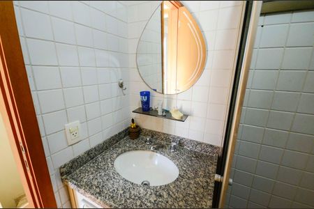 Apartamento à venda com 168m², 3 quartos e 4 vagasBanheiro 2