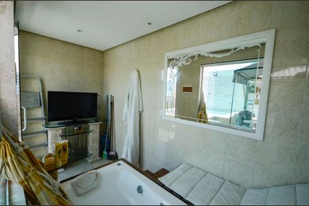 Apartamento à venda com 168m², 3 quartos e 4 vagasHidro