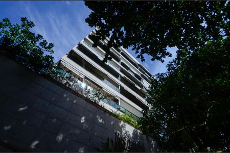 Apartamento à venda com 168m², 3 quartos e 4 vagasFachada