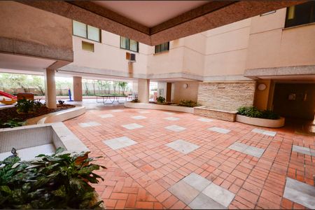 Apartamento à venda com 168m², 3 quartos e 4 vagasÁrea comum - Playground