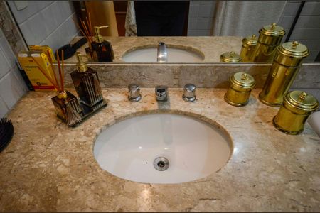 Apartamento à venda com 168m², 3 quartos e 4 vagasBanheiro da Suíte