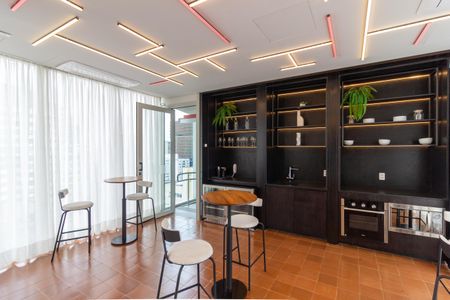 Studio para alugar com 26m², 1 quarto e sem vaga Studio para alugar com 26m², 1 quarto e sem vagaÁrea comum - Salão de festas