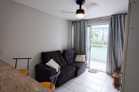 Apartamento à venda com 77m², 2 quartos e 1 vagaSala