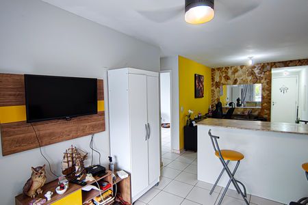 Apartamento à venda com 77m², 2 quartos e 1 vagaSala