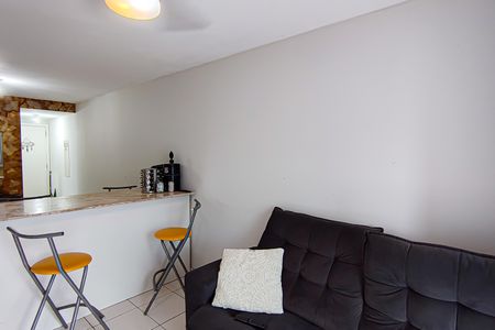 Apartamento à venda com 77m², 2 quartos e 1 vagaSala