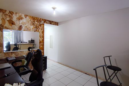 Apartamento à venda com 77m², 2 quartos e 1 vagaSala