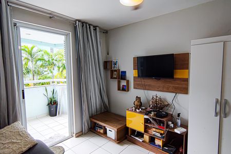 Apartamento à venda com 77m², 2 quartos e 1 vagaSala