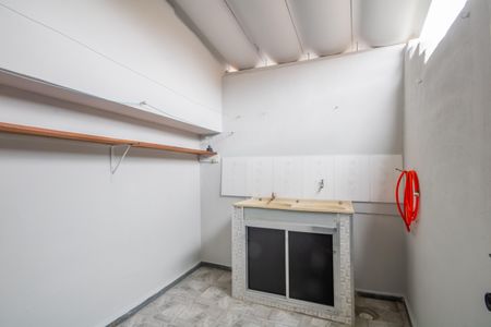 Casa para alugar com 80m², 1 quarto e 1 vagaÁrea de Serviço
