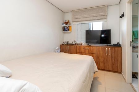 Apartamento à venda com 126m², 3 quartos e 2 vagas Apartamento à venda com 126m², 3 quartos e 2 vagasSuíte