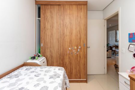 Apartamento à venda com 126m², 3 quartos e 2 vagas Apartamento à venda com 126m², 3 quartos e 2 vagasQuarto 1