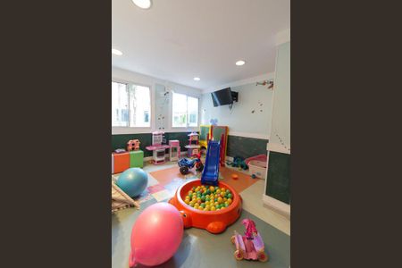 Apartamento à venda com 126m², 3 quartos e 2 vagas Apartamento à venda com 126m², 3 quartos e 2 vagasÁrea comum - Brinquedoteca