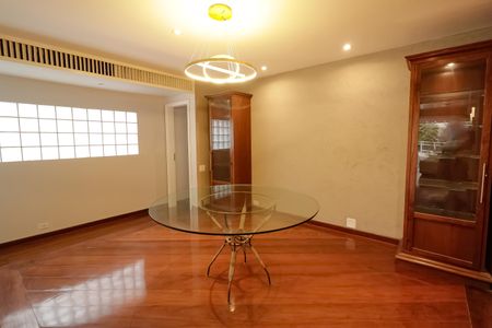 Apartamento à venda com 488m², 5 quartos e 3 vagasSala