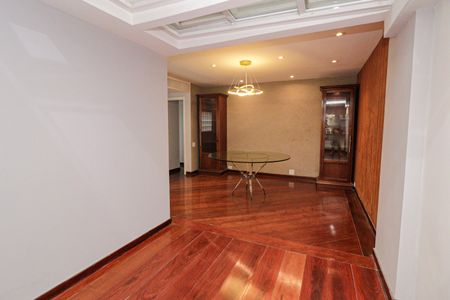 Apartamento à venda com 488m², 5 quartos e 3 vagasSala