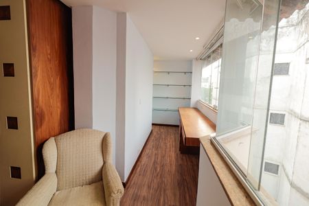 Apartamento à venda com 488m², 5 quartos e 3 vagasQuarto 2