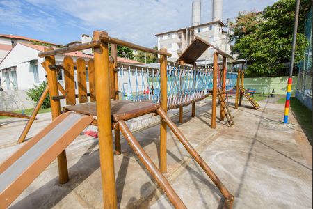 Apartamento para alugar com 49m², 2 quartos e 1 vaga Apartamento para alugar com 49m², 2 quartos e 1 vagaÁrea comum - Playground 1