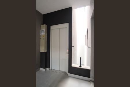 Apartamento à venda com 40m², 2 quartos e sem vagaÁrea comum