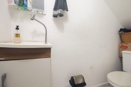 Casa de condomínio à venda com 70m², 2 quartos e 2 vagasLavabo