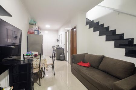 Casa de condomínio à venda com 70m², 2 quartos e 2 vagasSala