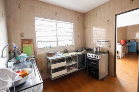 Casa à venda com 581m², 10 quartos e 5 vagas Casa à venda com 581m², 10 quartos e 5 vagasCozinha casa 1