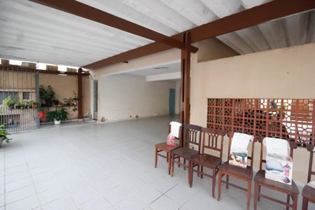 Casa à venda com 581m², 10 quartos e 5 vagas Casa à venda com 581m², 10 quartos e 5 vagasGaragem