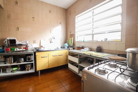 Casa à venda com 581m², 10 quartos e 5 vagas Casa à venda com 581m², 10 quartos e 5 vagasCozinha casa 1