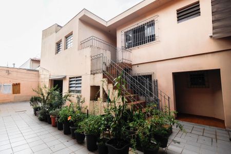Casa à venda com 581m², 10 quartos e 5 vagas Casa à venda com 581m², 10 quartos e 5 vagasFachada