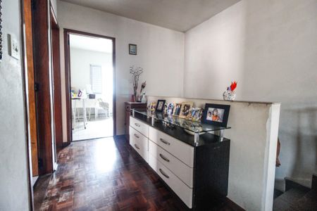 Casa à venda com 581m², 10 quartos e 5 vagas Casa à venda com 581m², 10 quartos e 5 vagasSala casa 4