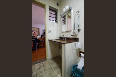 Casa à venda com 581m², 10 quartos e 5 vagas Casa à venda com 581m², 10 quartos e 5 vagasBanheiro de serviço casa 1