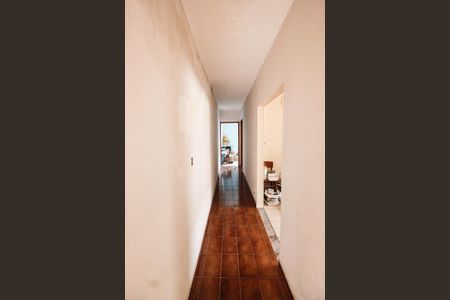 Casa à venda com 581m², 10 quartos e 5 vagas Casa à venda com 581m², 10 quartos e 5 vagasCorredor casa 2