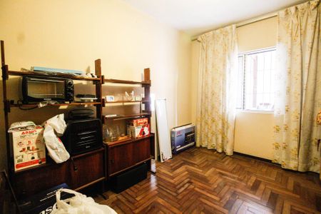 Casa à venda com 581m², 10 quartos e 5 vagas Casa à venda com 581m², 10 quartos e 5 vagasQuarto 1 casa 1