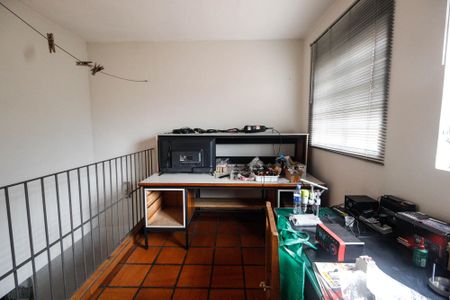 Casa à venda com 581m², 10 quartos e 5 vagas Casa à venda com 581m², 10 quartos e 5 vagasQuarto de serviço 3 casa 2