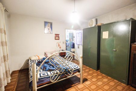 Casa à venda com 581m², 10 quartos e 5 vagas Casa à venda com 581m², 10 quartos e 5 vagasQuarto casa 3