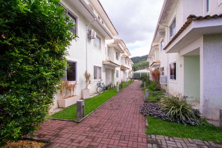 Casa de condomínio à venda com 130m², 3 quartos e 1 vaga Casa de condomínio à venda com 130m², 3 quartos e 1 vagaÁrea comum