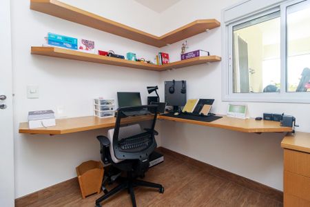 Apartamento à venda com 130m², 4 quartos e 2 vagasQuarto 2