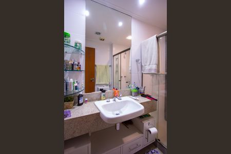 Apartamento à venda com 261m², 4 quartos e 3 vagasBanheiro Social