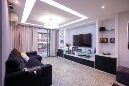 Apartamento à venda com 261m², 4 quartos e 3 vagasSala