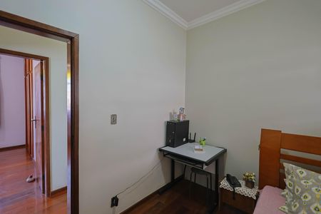 Casa à venda com 380m², 4 quartos e 4 vagas Casa à venda com 380m², 4 quartos e 4 vagasQuarto 1