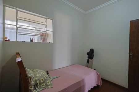 Casa à venda com 380m², 4 quartos e 4 vagas Casa à venda com 380m², 4 quartos e 4 vagasQuarto 1