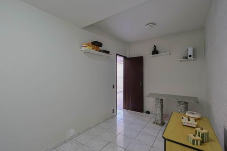 Casa à venda com 380m², 4 quartos e 4 vagas Casa à venda com 380m², 4 quartos e 4 vagasQuarto de Serviço 1