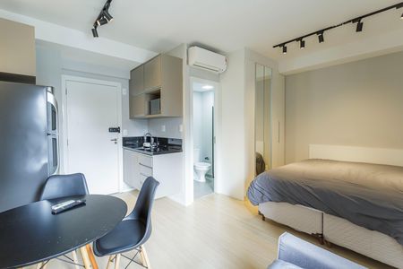 Studio para alugar com 27m², 1 quarto e sem vaga Studio para alugar com 27m², 1 quarto e sem vagaSala/Quarto