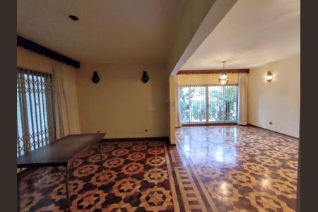 Casa à venda com 311m², 4 quartos e 2 vagas