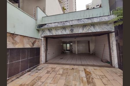 Casa à venda com 311m², 4 quartos e 2 vagas