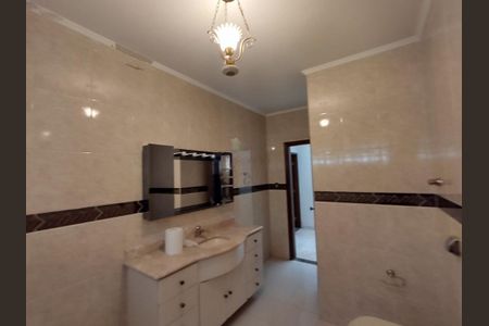 Casa à venda com 311m², 4 quartos e 2 vagas