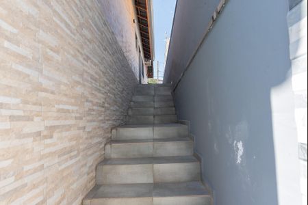 Casa à venda com 142m², 3 quartos e 2 vagasEscada