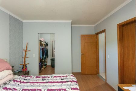 Casa à venda com 142m², 3 quartos e 2 vagasSuíte