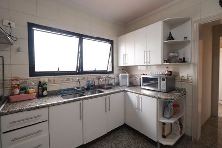 Apartamento à venda com 205m², 3 quartos e 3 vagasCozinha