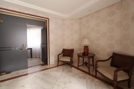 Apartamento à venda com 205m², 3 quartos e 3 vagasHall social