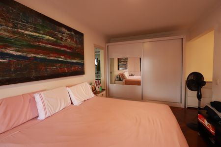 Apartamento à venda com 205m², 3 quartos e 3 vagasQuarto 2 - Suíte