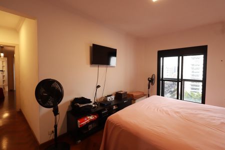 Apartamento à venda com 205m², 3 quartos e 3 vagasQuarto 2 - Suíte